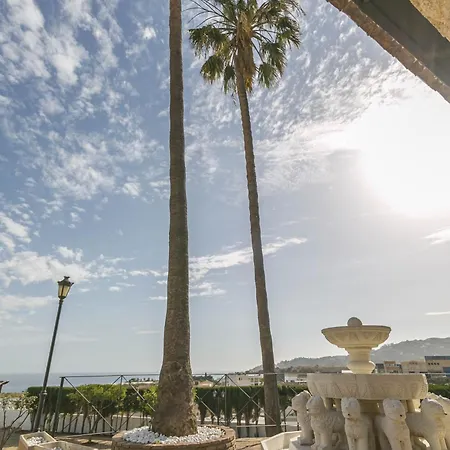 Villa Canovas - Leones Nerja